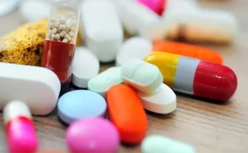 The Role of Persatuan Ahli Farmasi Indonesia in Drug Distribution Supervision